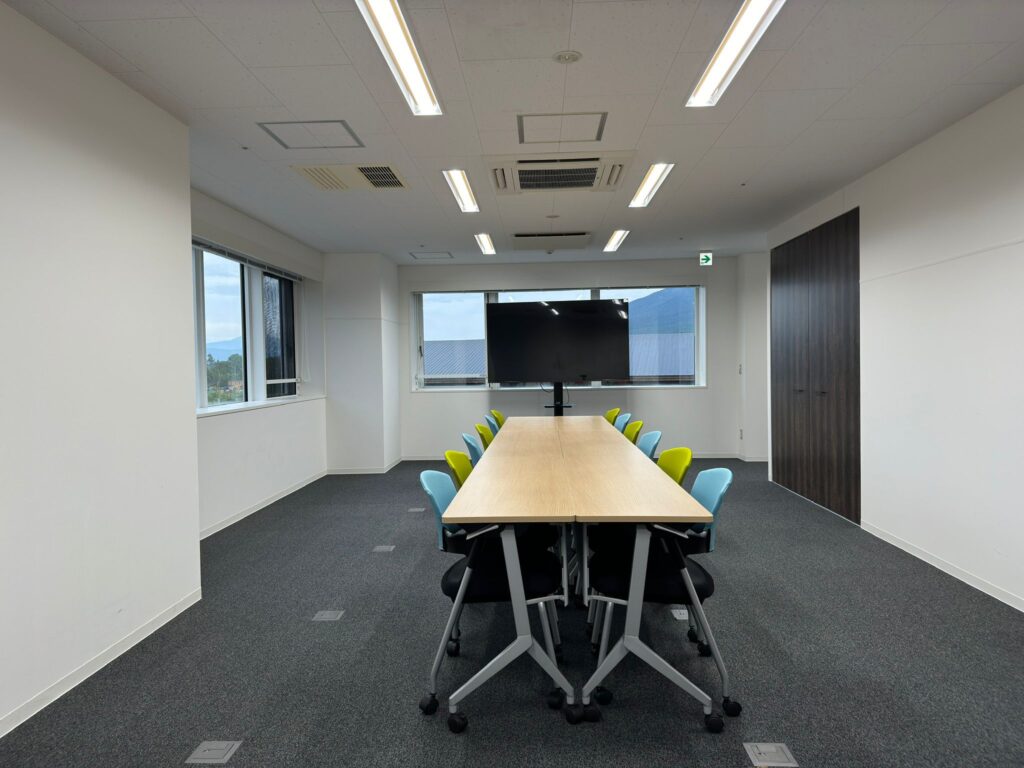 workspace meeting room